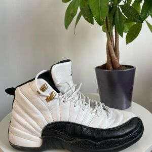 Jordan 12 Taxi 2008 Countdown | Size 7Y  | Women 8.5